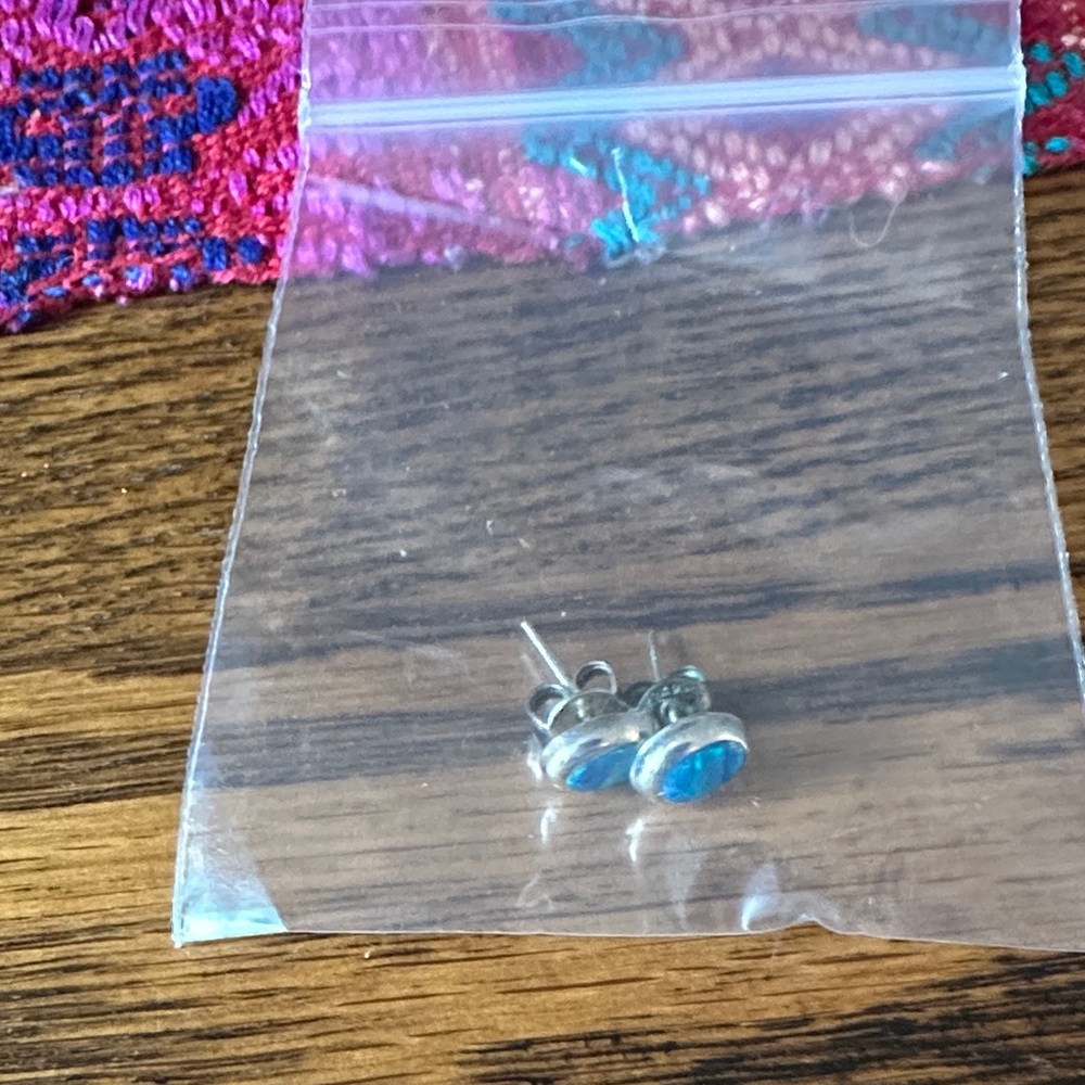 Earring studs